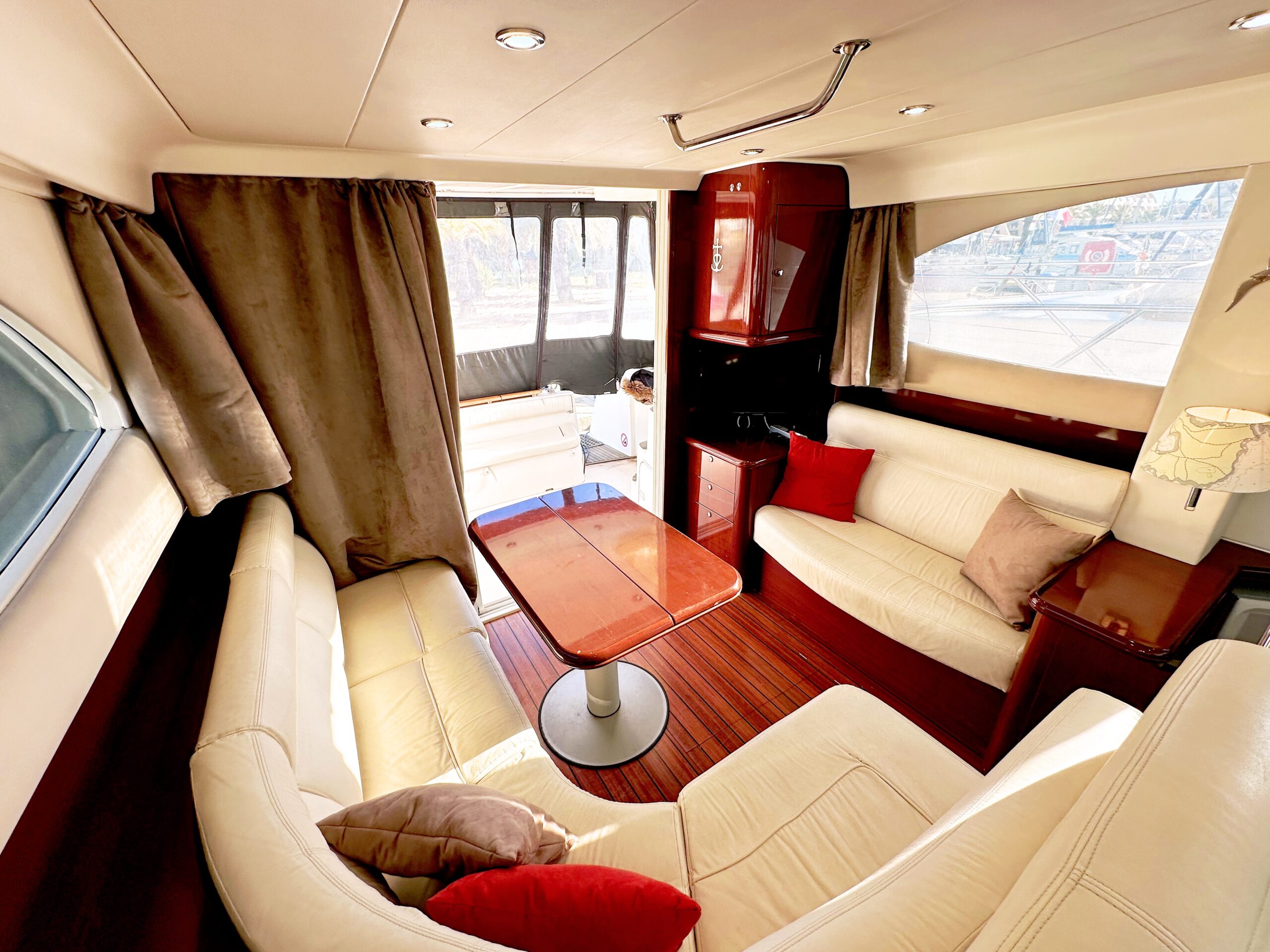 Prestige 36 Port camargue